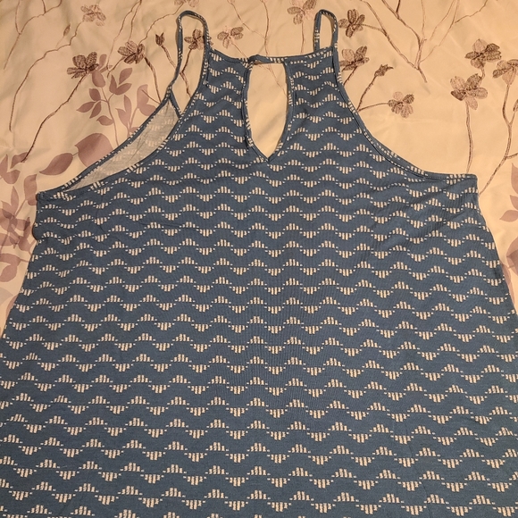 Tank - Picture 2 of 3